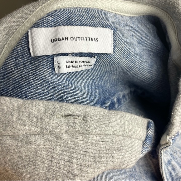 Urban Outfitter Acid Wash Light Denim Jean Button Front Hooded Large Jacket - Picture 3 of 17